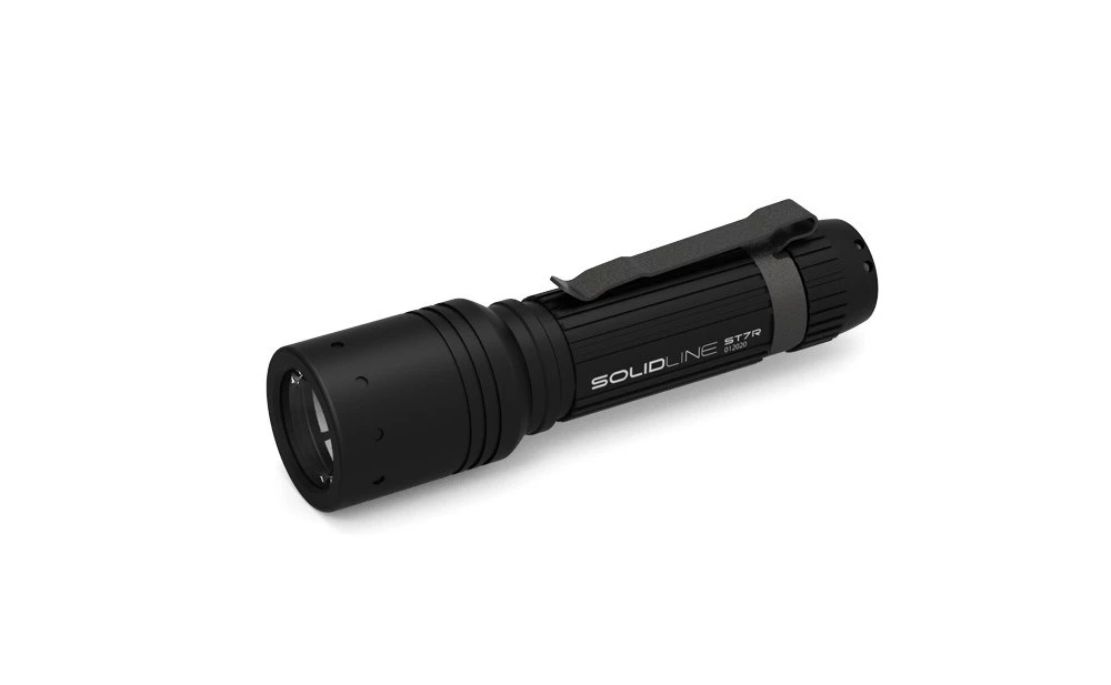 Ledlenser ST7R kabatas lukturītis Melns Rokas