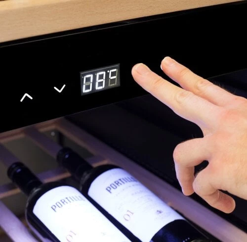 Caso WineExclusive 66 vīna dzesētājs, melns