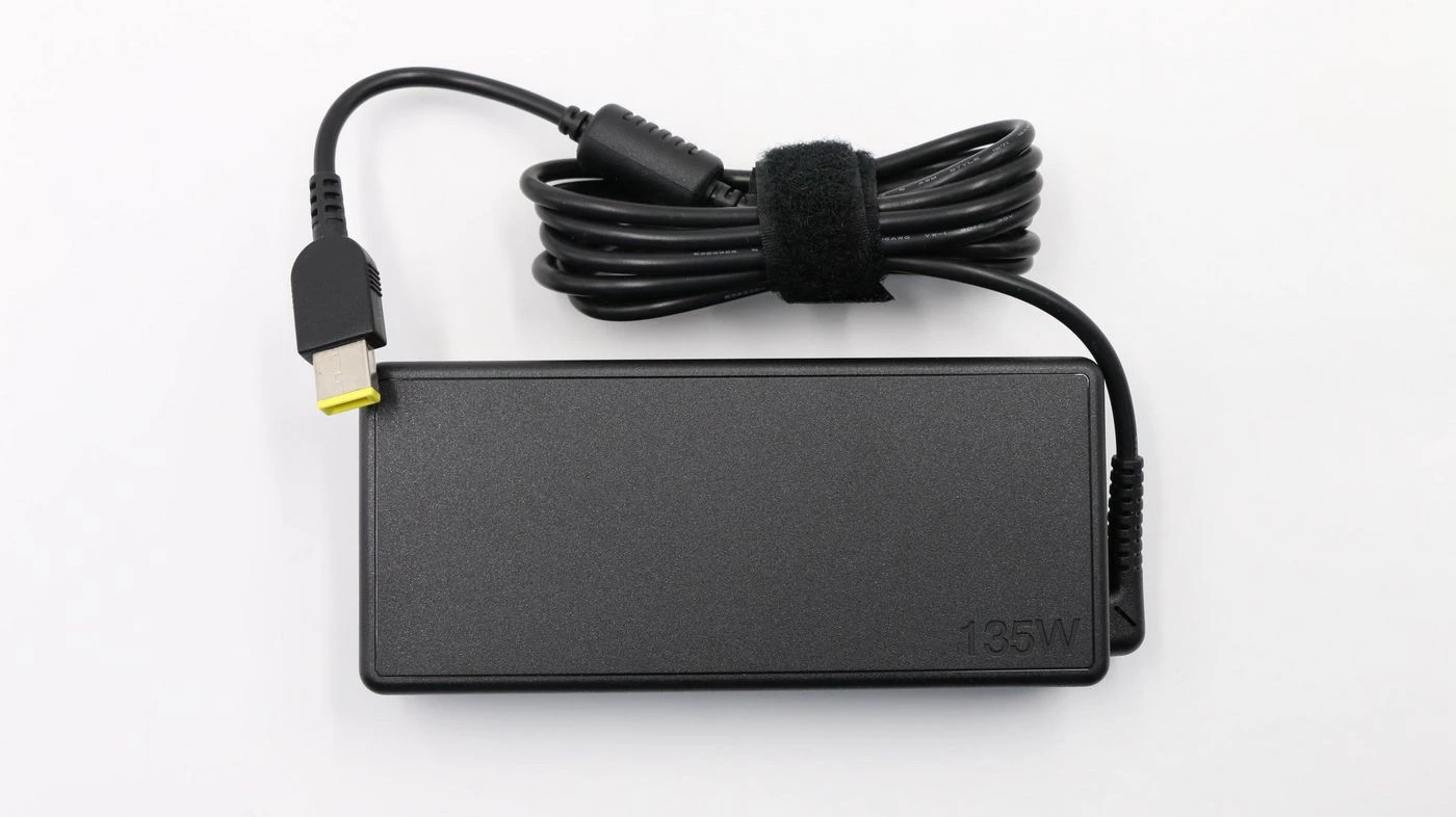 AC adapter Lenovo 135W ThinkPad FRU00PC762