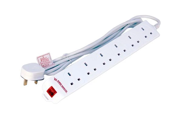 Pagrabezstrāvas vads MicroConnect MC-UKSURGESTRIP6-2M, 6 kontaktligzdas