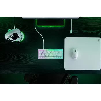 Razer RZ03-04990100-R3M1 spēļu tastatūra USB QWERTY UK International Balta