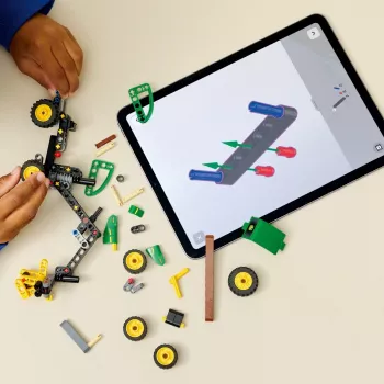 LEGO TECHNIC 42218 John Deere 1470H Riteņu Mežizstrādes Mašīna