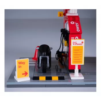 Degvielas uzpildes stacijas modelis Jamara CaDA Shell 402858 ar detalizētu dizainu