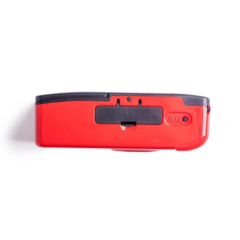 35 mm plēves kamera Kodak M38 Scarlet — atkārtoti lietojama, kompakta