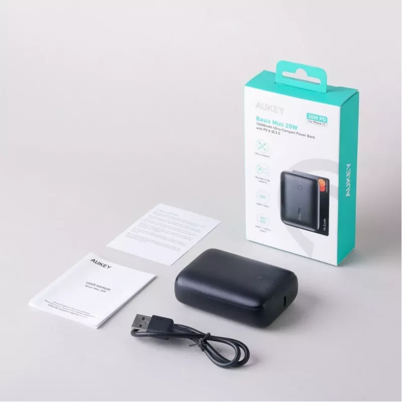 AUKEY 157000 10000 mAh pelēks power bank