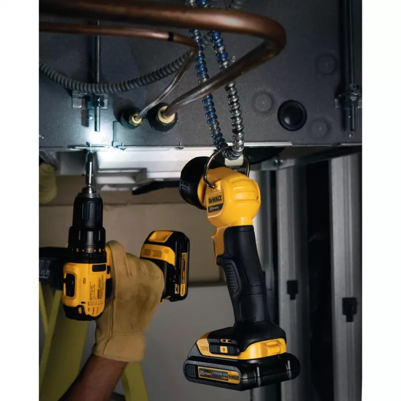 Dewalt 18V XR Li-Ion Bezvadu LED Pagriežams Lukturis - Bez Akumulatora