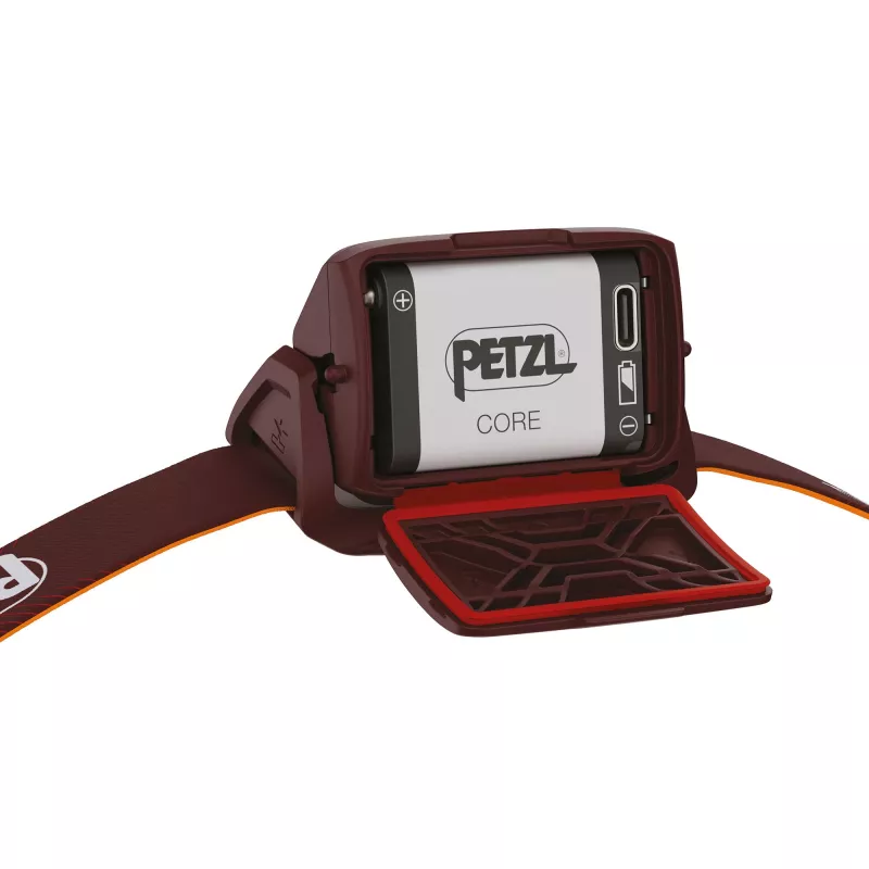 Galvaslampa Petzl Actik Core — LED, 100 lm, iebūvēts 1250 mAh USB uzlādējams akumulators, IPX4, sarkana
