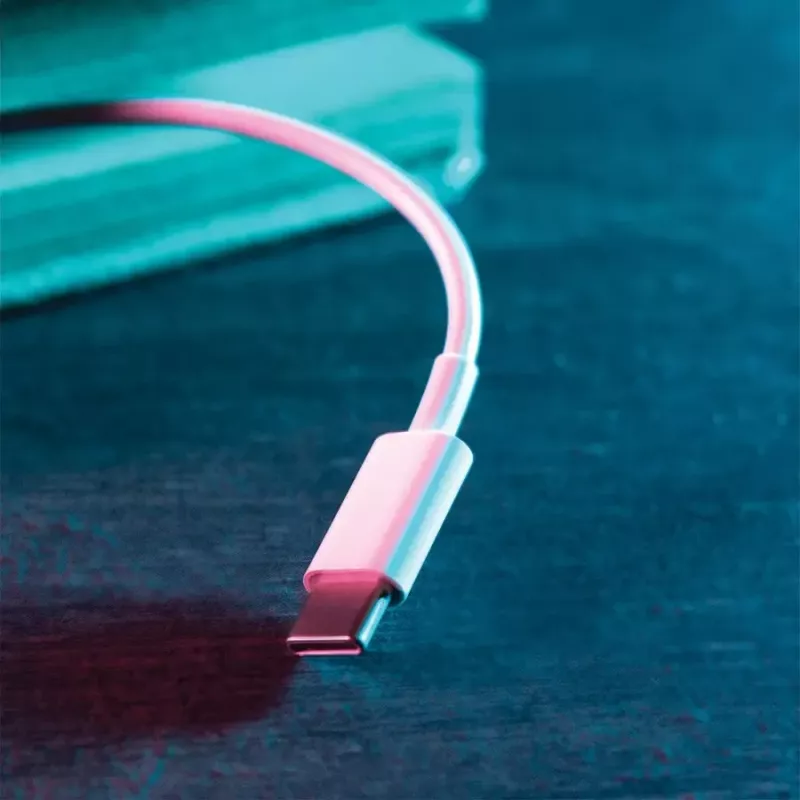 USB-C lādēšanas un spēlēšanas kabelis SUBSONIC SA5634 PS5 — vadu uzlāde un datu savienojums