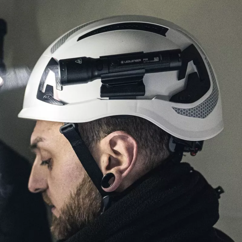 Ledlenser P5R 503109 uzlādējams LED rokas lukturis, melns