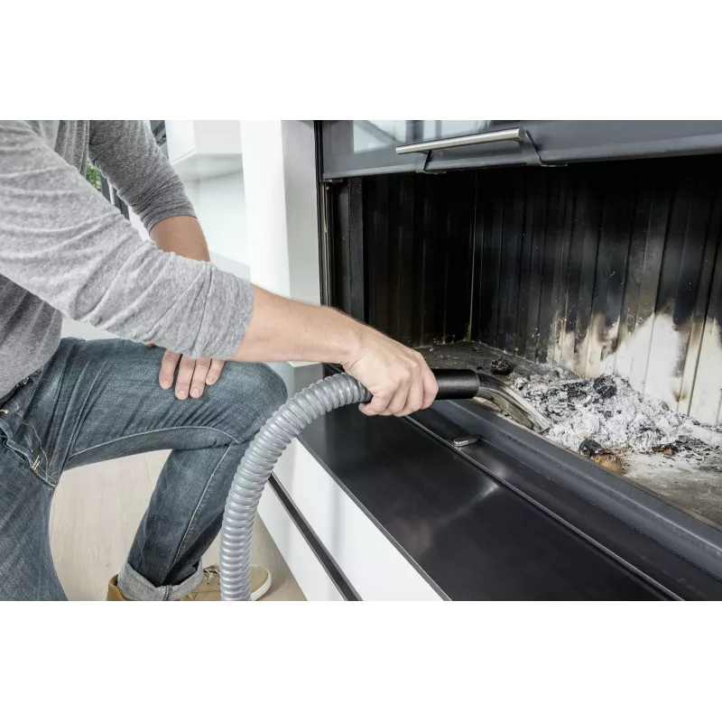Sausais putekļsūcējs Karcher AD 4 Premium — 17 L, 600 W, bezmaiss, metāla šļūtene, hromēta caurule