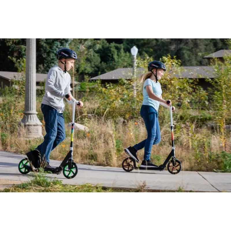 Scooteris Razor A5 Lux Light-Up — alumīnija rāmis, 20 cm PU mirdzoši riteņi, salokāms, max slodze 100 kg
