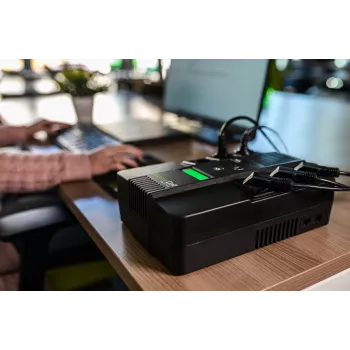 Nepārtrauktās barošanas avots Green Cell UPS06, Line-Interactive 600 VA (360 W), 6 AC kontaktligzdas, LCD, USB, RJ-45, 12 V 7 Ah akumulators