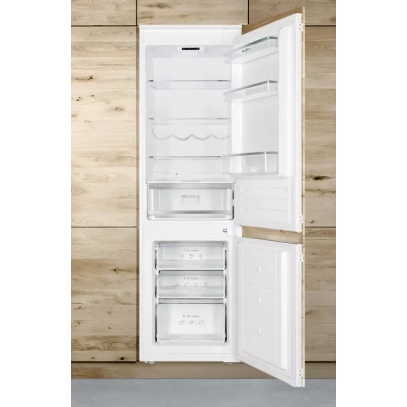 Ledusskapis-salvētava BK3265.4UiAA