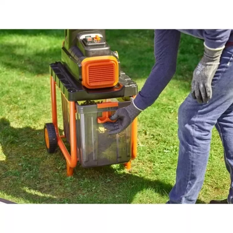 Black & Decker BEGAS5800-QS dārza smalcinātājs 2800 W 45 L