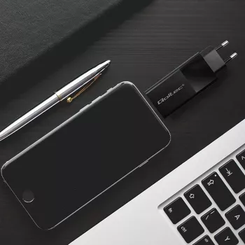 Qoltec 52382 GaN POWER PRO lādētājs | 1x USB Type-C | 1x USB A | 100W | 5-20V | 1.5-5A | PD | Melns