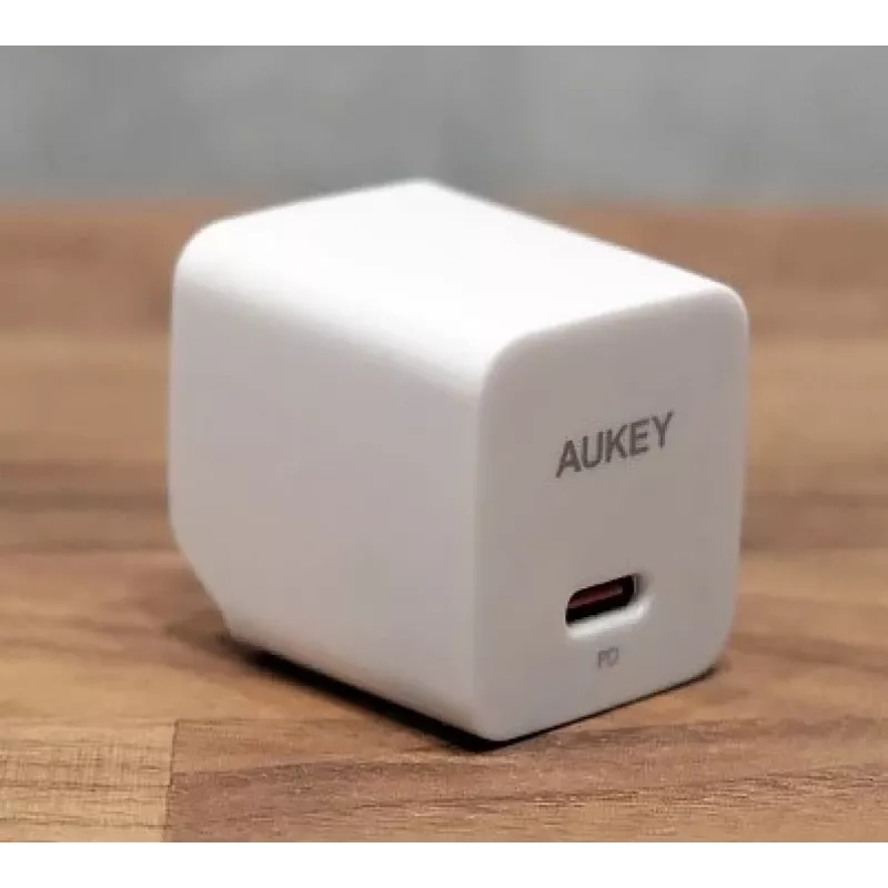 Mini sienas lādētājs AUKEY PA-Y20S Balts 1xUSB-C 20W PD Power Delivery