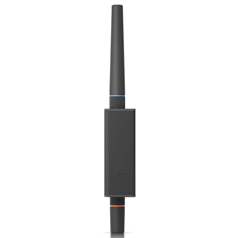 Mobilo tīklu maršrutētājs Ubiquiti UMR-Ultra — 4G LTE, NanoSIM, 2,4 GHz Wi‑Fi, 2x RJ‑45, 3 ārējās SMA antenas, 5–30 V DC