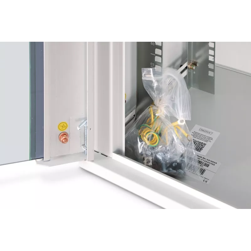 Sienas skapis DIGITUS Dynamic-N 12U, 19 collas, 600x450 mm (PxD), IP20, slēdzama durvis, neizmontēts