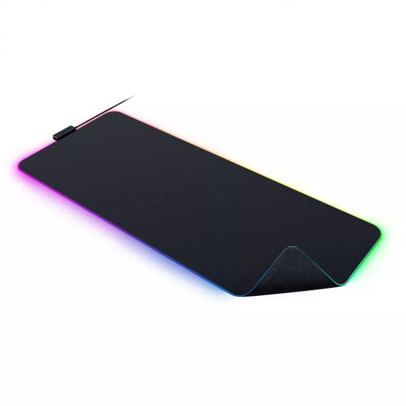 Spēļu peles paliktnis Razer Strider Chroma – poliestera virsma, 370×900 mm, melns, daudzkrāsu fona apgaismojums