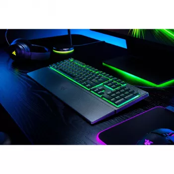 Spēļu tastatūra Razer Ornata V3 X pilnizmēra USB, membrānas slēdži, RGB LED fona apgaismojums, plaukstas balsts, 1000 Hz iztaujāšana, melna