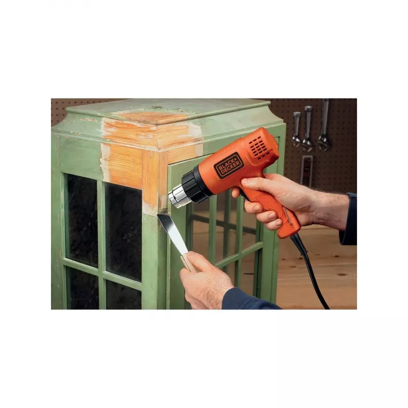 Karstā gaisa pistole Black & Decker KX1650 — 1750 W, līdz 600 °C, gaisa plūsma 570–740 l/min, 2 m kabelis, 600 g