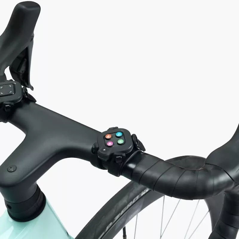 Velo trenažieris Wahoo KICKR CORE 2 (ZWIFT Cog & Click)