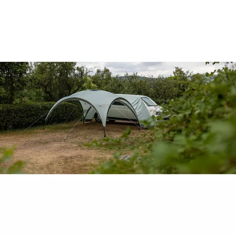 Savienotājs Coleman Event Shelter M — gaiši pelēka fiksācija, saderīgs ar Event Shelter M Pro M