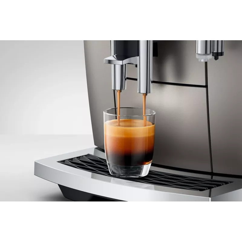 Kafijas automāts JURA E8 Pilnībā automātisks 1,9 L Sudrabs — 15 bāri, 3,5 collu displejs, dzirnaviņas, piena putotājs