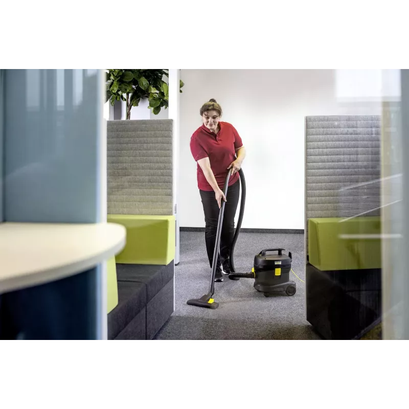 Putekļsūcējs KARCHER 1.527-222.0, 850 W, 11 L, cilindrisks, sausa tīrīšana, ar putekļu maisu, melns