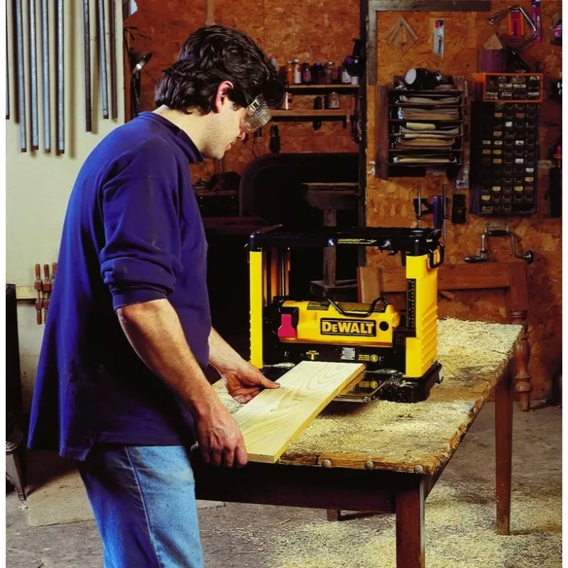 DeWALT DW733 virsmas ēvele 1800 W 10000 RPM