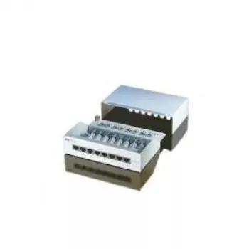 Patch panel, 8 porti, Cat. 5e, ekranēts, gaiši pelēks, 14 cm, 44 x 172 x 140 mm