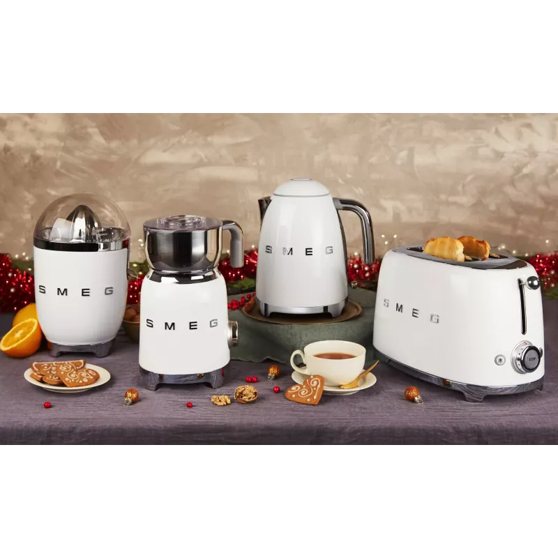 Smeg KLF03WHEU Elektriskā tējkanna, hromēta