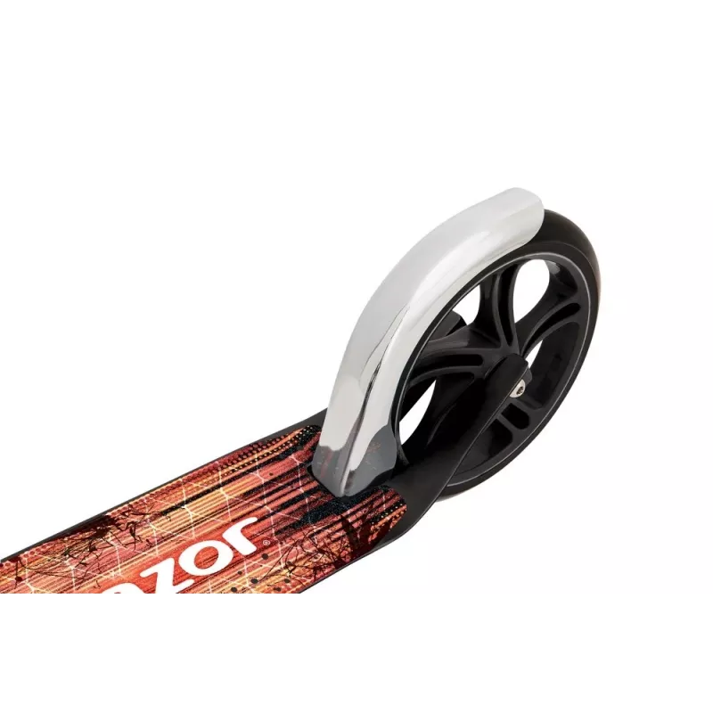 Skrejritenis Razor A5 Lux — alumīnijs, 20 cm poliuretāna riteņi, salokāms, regulējams augstums, maks. slodze 100 kg, melns
