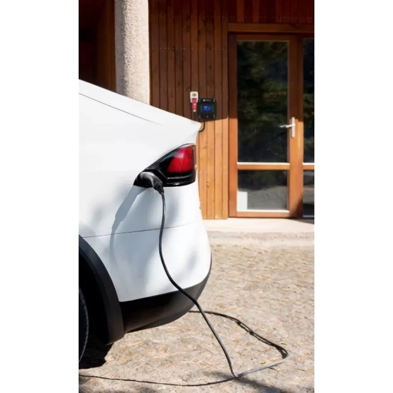 Sienas lādētājs Wallbox DEFENZO Pro AC22 DEF1017 22 kW Type 2 elektromobiļu uzlādei