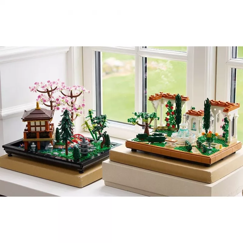 LEGO ICONS 10359 Strūklaku dārzs