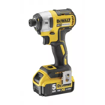 Impulsskrūvgriezis DeWALT DCF887P2-QW 1/4 collu piedziņa, 18V Li‑Ion 5Ah, 205 N·m, 3250 RPM, 2 baterijas, lādētājs, futrālis