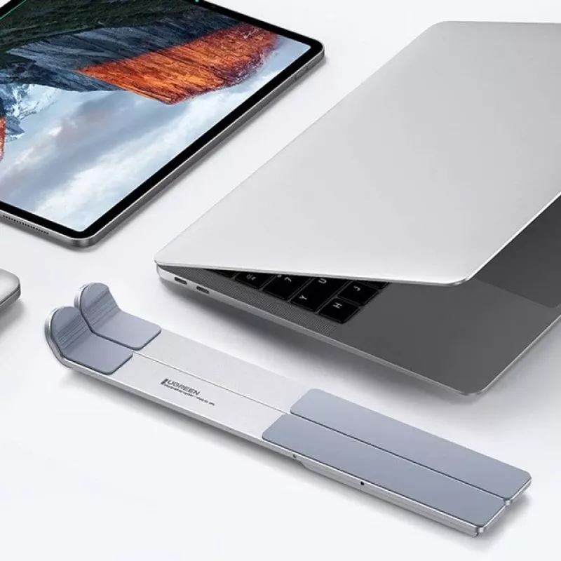 Laptop statīvs UGREEN LP451 regulējams alumīnija sakausējums 8–17 collu klēpjdatoriem, 5 pozīcijas, sudrabs