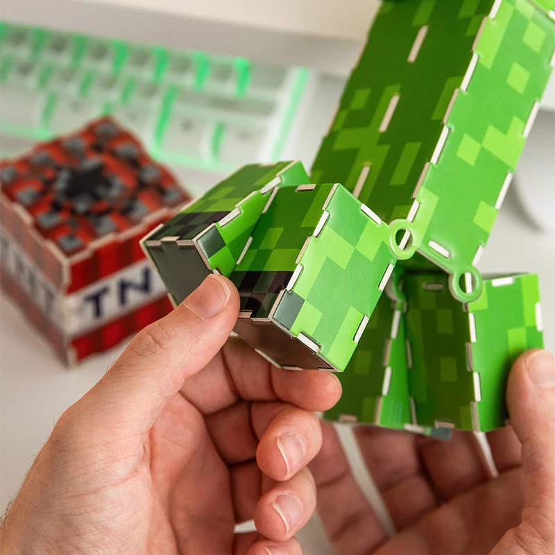 Konstruktoru komplekts Paladone Minecraft Creeper – uzbūvējama Creeper figūra