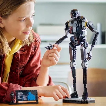 Būvējama figūra LEGO Star Wars Droids K-2SO 75434 — 845 gab., 410 mm augstums, 10+ gadi