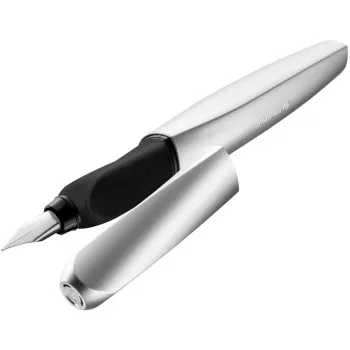 Pildspalva Pelikan 947101 ar iebūvētu pildīšanas sistēmu, sudraba