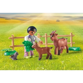 Playmobil 71442 Country: Traktors ar piekabi un ūdens tvertni