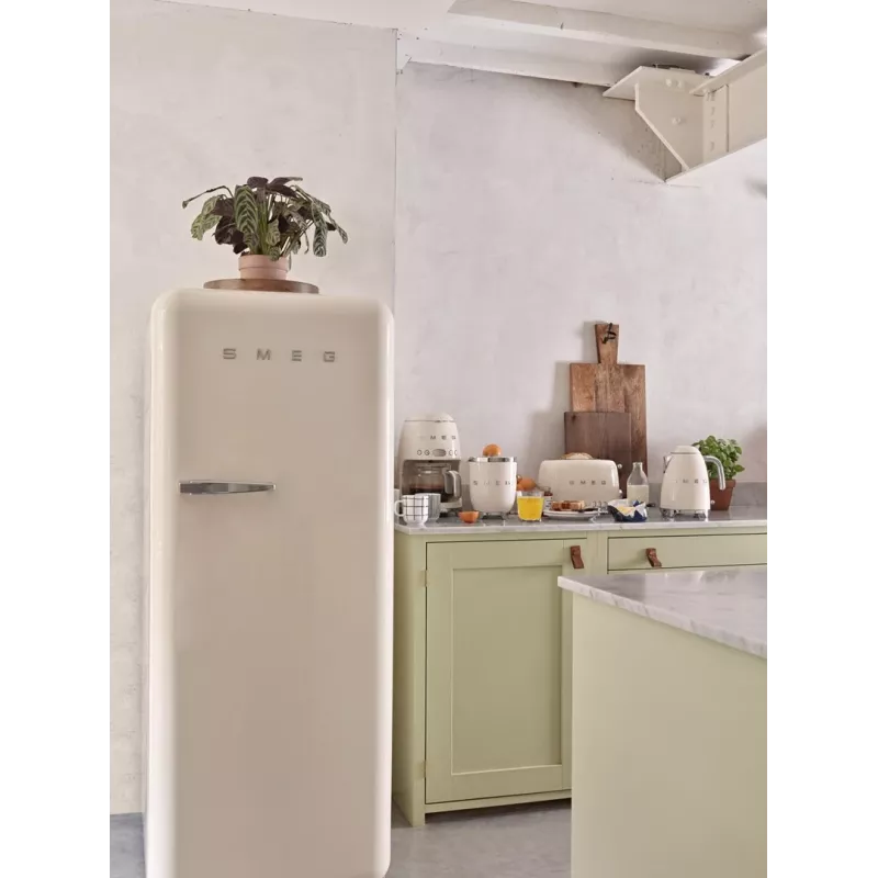 Elektriskā tējkanna Smeg 1.7L 2400W Krēmkrāsas