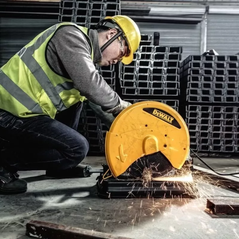 DeWALT D28730-QS galda griešanas zāģis 4000 RPM