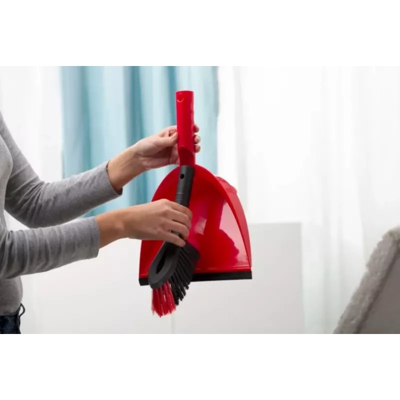 Slotas un liekšķere komplekts VILEDA 141742 — technopolimēra liekšķere, plastmasas rokturis, mīksti/cieti sari, melna, pakarināšanas caurums