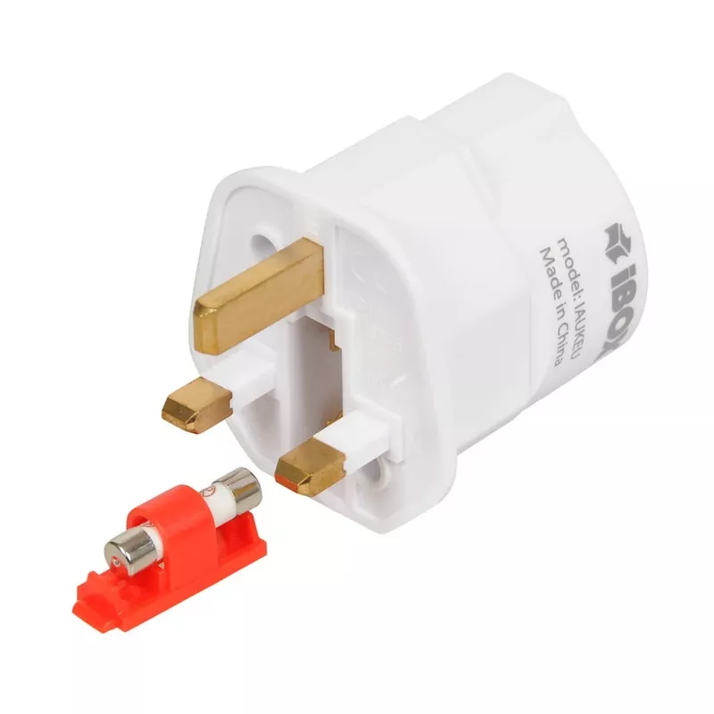 Strāvas adapteris IBOX iaukeu ar maināmiem Lielbritānijas (G tips) un Eiropas (E tips) kontaktdakšiem, 100–240V 50/60Hz, 7.5A, balts