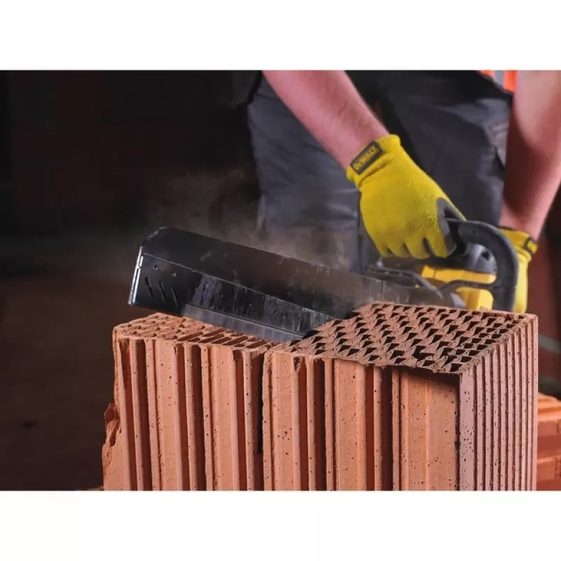 DeWALT DWE397 aligatorzāģis