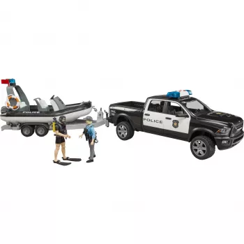 Dodge RAM 2500 Policijas pikaps ar laivu