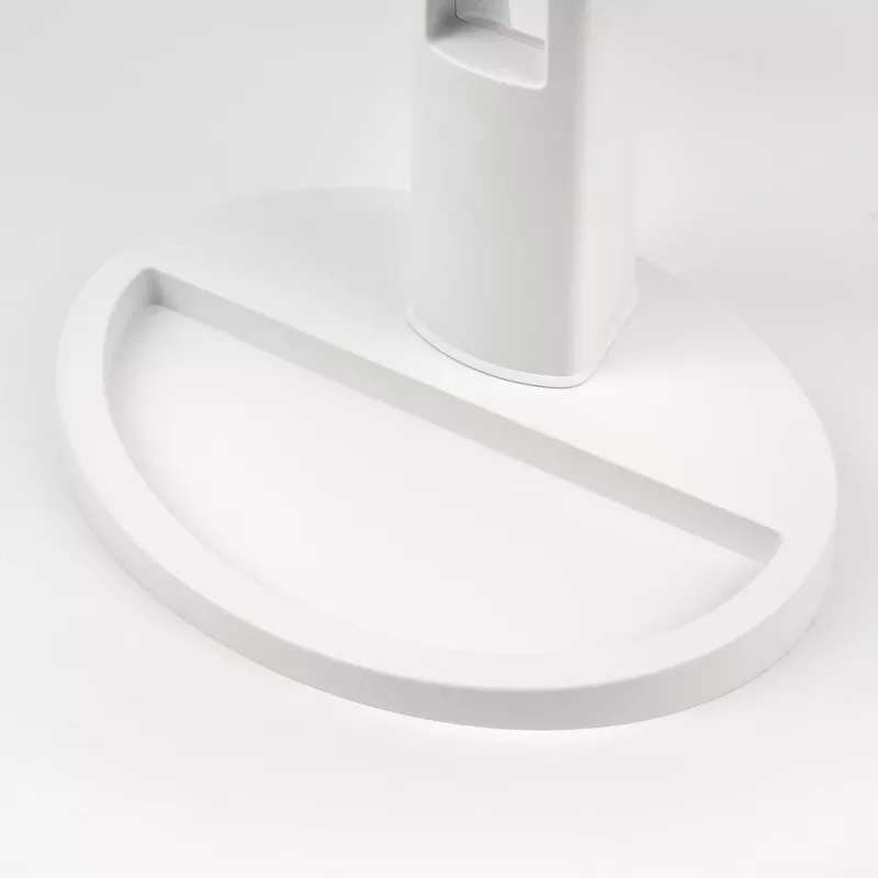 Brīvi stāvošs grima spogulis Girmi BE04 — taisnstūrveida, 1× palielinājums, balts LED, USB/4×AA, 180° rotācija