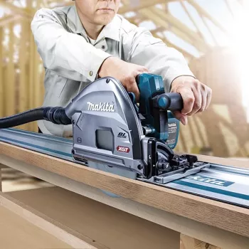 Makita SP001GZ03 40V XGT bezvadu iegremdējamais ripzāģis, 165 mm