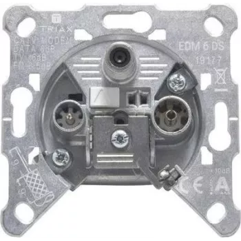 TRIAX EDM 6 3-virzienu viena izeja DATA 5-1800 MHz 6 dB 306271